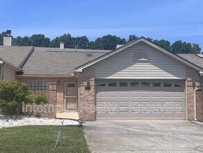Building Photo - 813 Villaview Way
