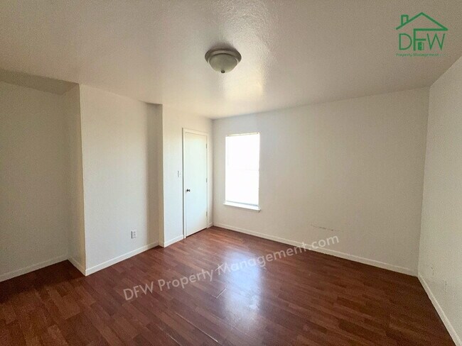 Foto del edificio - Charming 2 Bed / 1.5 Bath Townhome for Lease in Celina