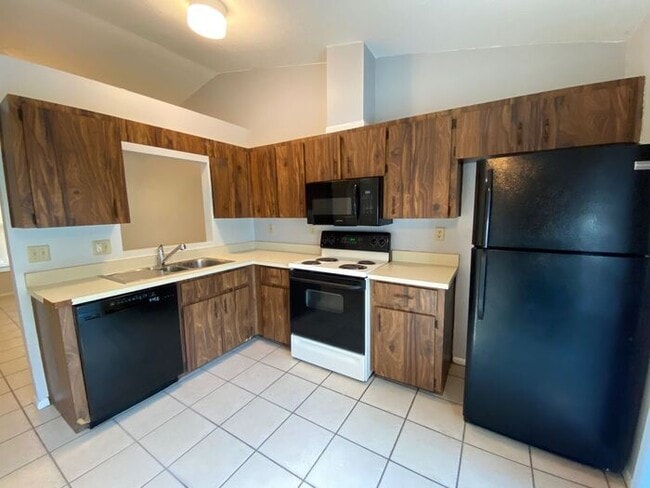 Building Photo - 12230 Eastcove Dr