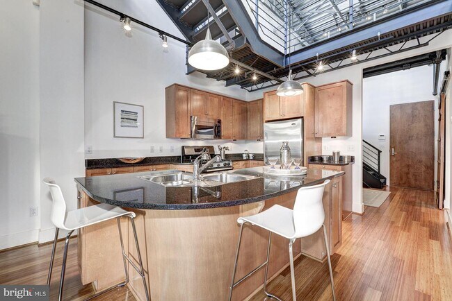 Building Photo - 2328 Champlain St NW
