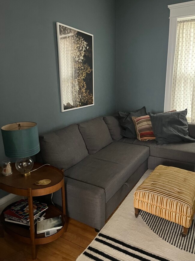 Building Photo - 2555 Emerson Ave S