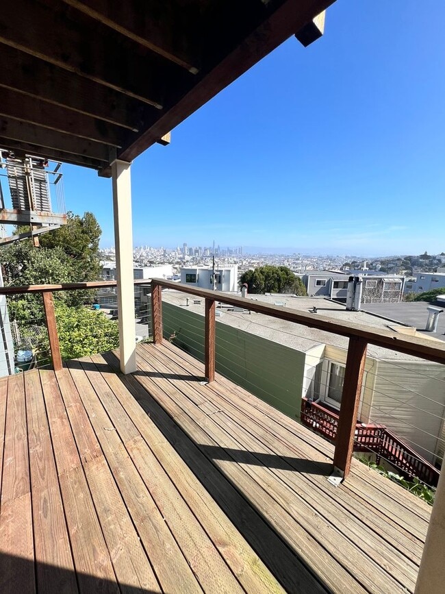 Building Photo - 471