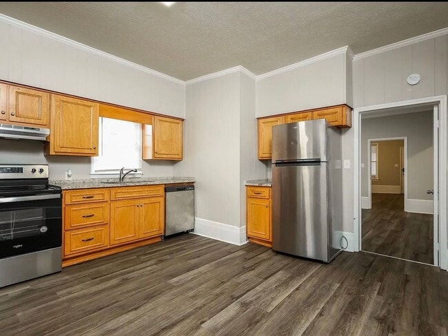 Foto del edificio - 2121 Nichols Ln