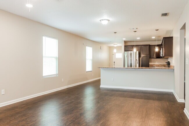 Foto del edificio - 8218 Highfield Ave