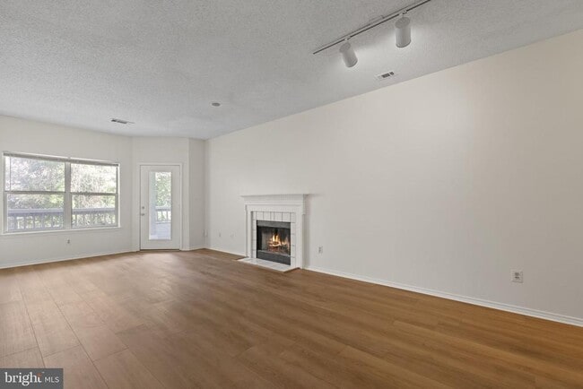 Building Photo - 4405 Fair Stone Dr