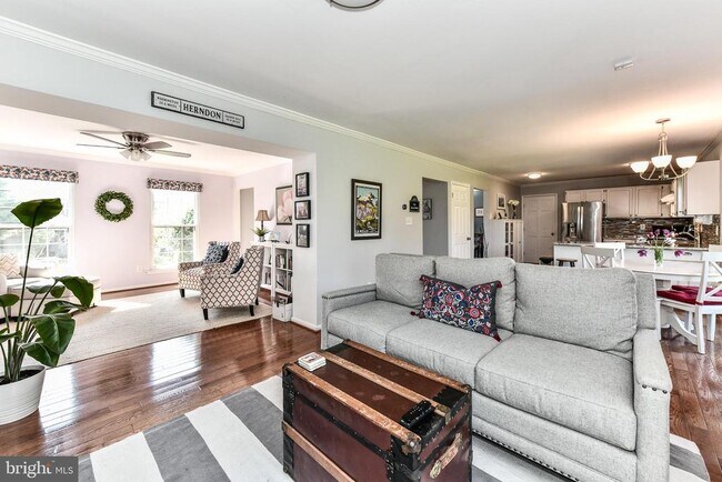 Building Photo - 1412 Kingsvale Cir