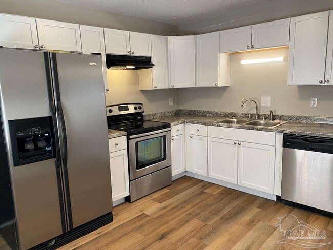 Building Photo - 8225 Impala Ct