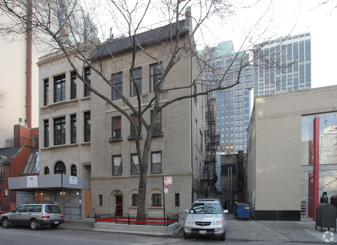 Primary Photo - 19 E Cedar St
