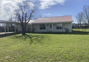 Building Photo - 3 John Kay Rd