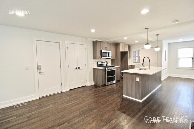 Foto del edificio - 4319 Roanoke Pkwy
