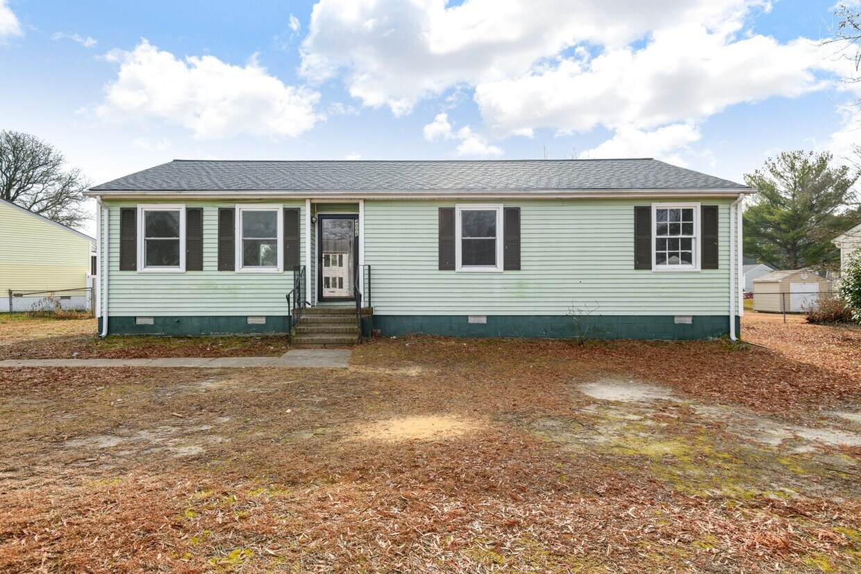 Foto principal - 4008 Gloucester Dr