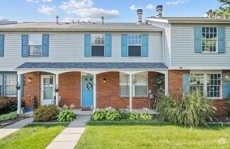 Building Photo - 5053 Hamilton Dr