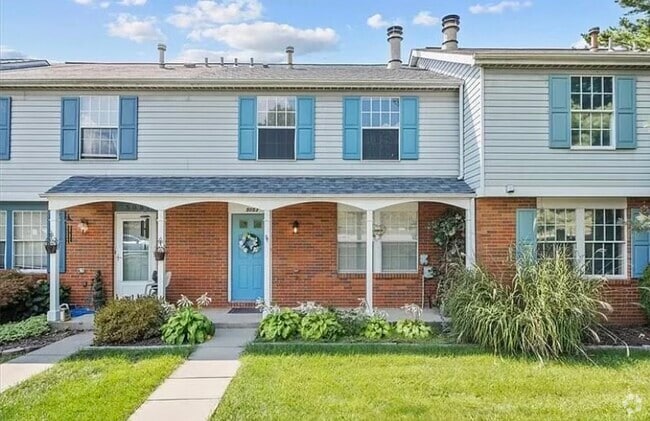 Building Photo - 5053 Hamilton Dr