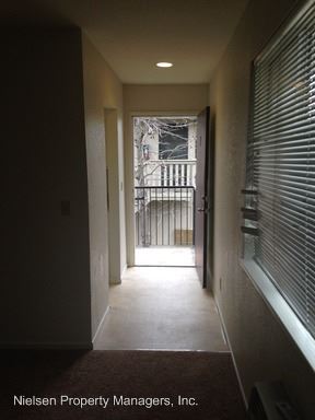 Building Photo - 905 Carro Dr