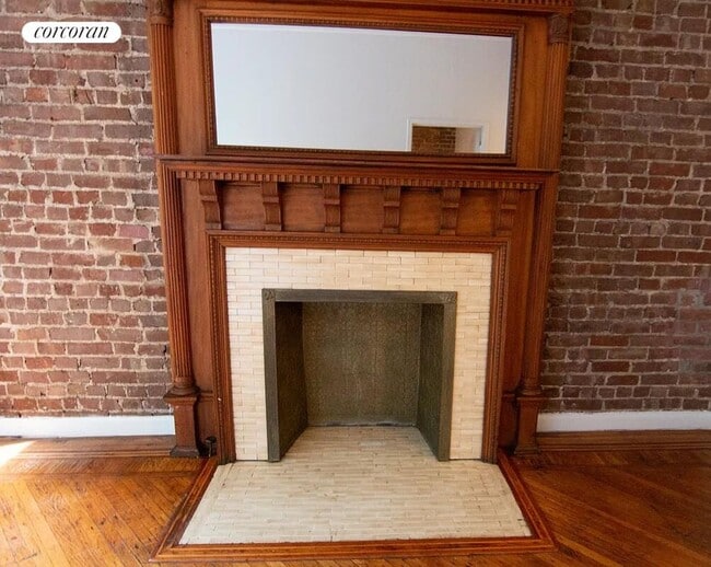 Building Photo - 310 W 89th St