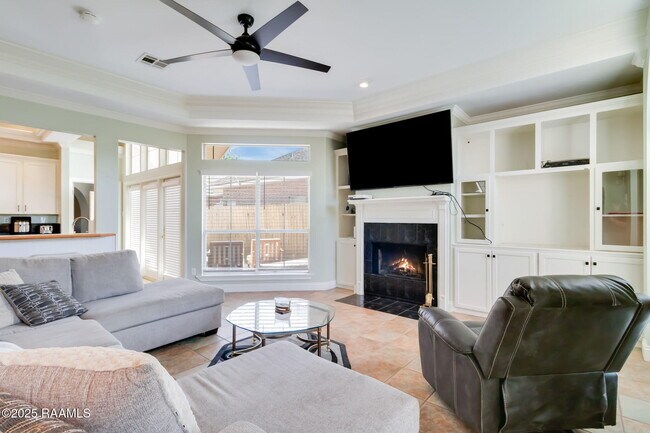 Foto del edificio - 141 Kingspointe Cir