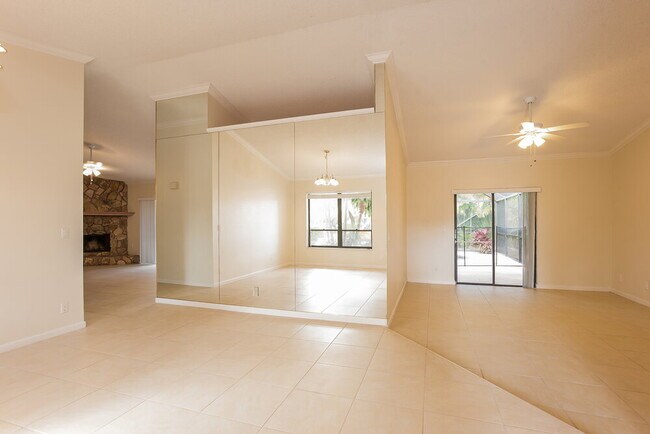 Foto del edificio - 14374 Crowberry Ct
