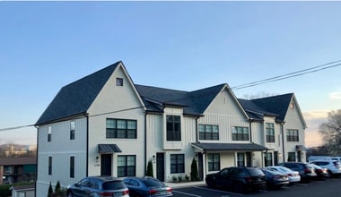 Building Photo - 2741 Jersey Ave
