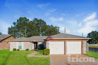 Building Photo - 2602 Carson Dr