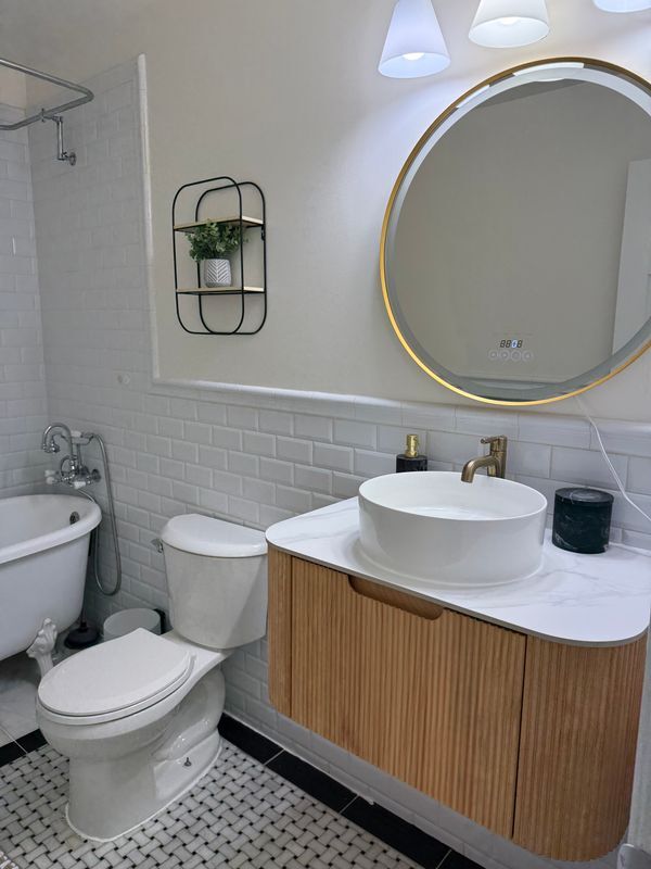 Foto del edificio - 10 Candlewood Rd