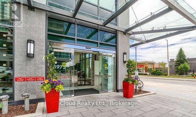 Photo du bâtiment - 3975 Grand Park Dr