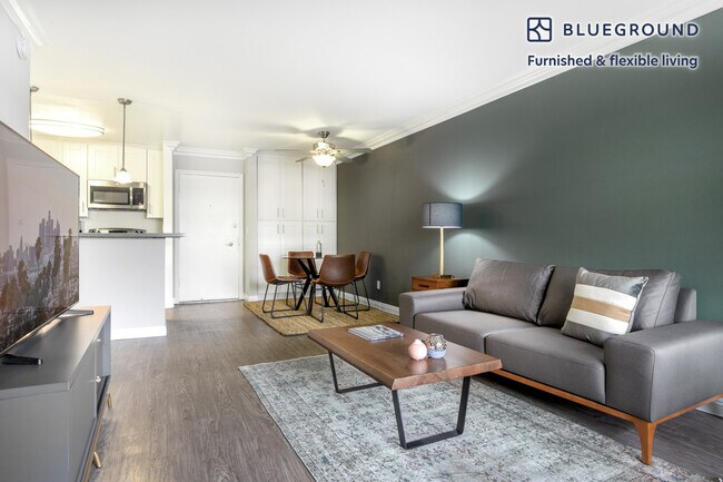 Foto del edificio - 3630 S Sepulveda Blvd