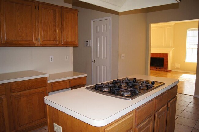 Building Photo - 518 Spring Moss Dr