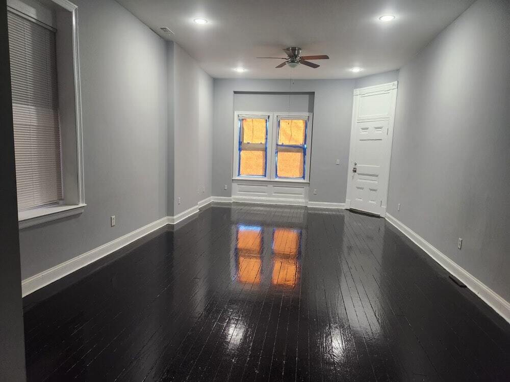 Primary Photo - 2923 Chippewa St