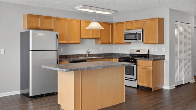 Building Photo - The View at Mackenzi