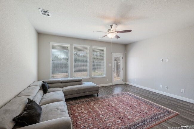 Building Photo - 130 Abbeydell