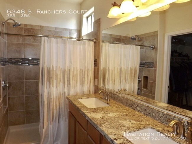Building Photo - Tucson Mountain Ranch 3bd/2ba