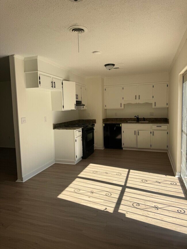 Foto del edificio - 3714 Oslo Rd