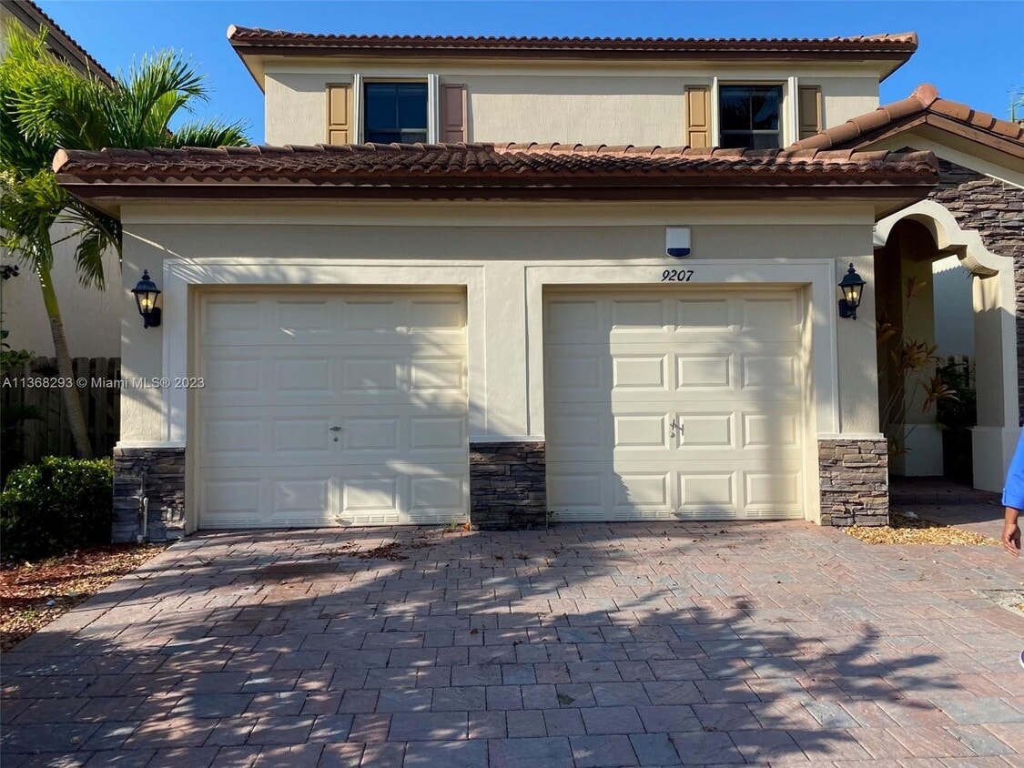 9207 SW 227th Terrace, Cutler Bay, FL 33190 House for Rent in Cutler