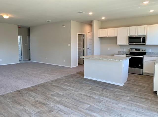 Foto del edificio - 915 Hurstwood Dr