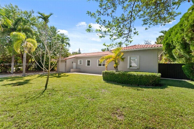 Foto del edificio - 10626 NE 10th Ct