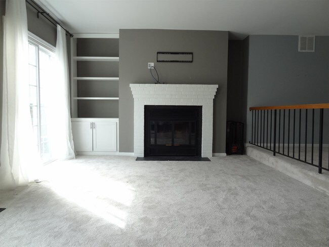 Building Photo - 7453 Swan Point Way