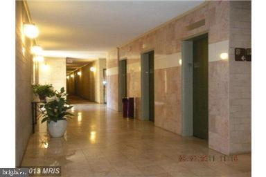 Foto del edificio - 6001 Arlington Blvd