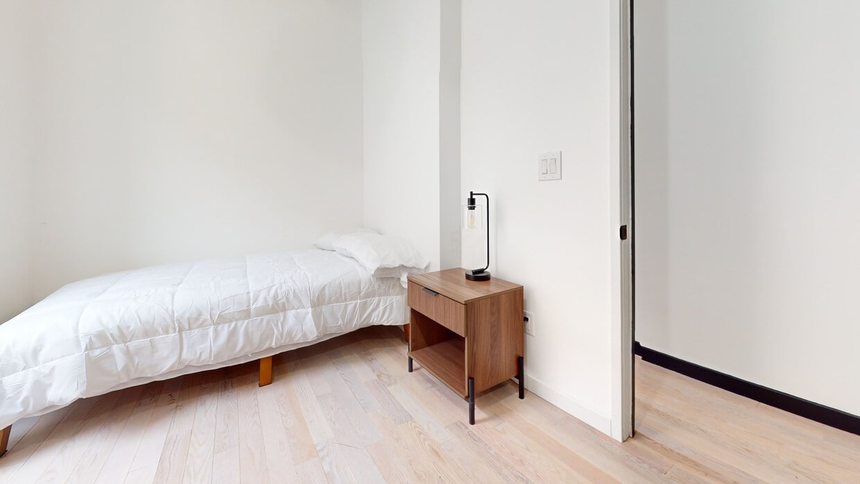 Photo - Private bedroom in 4 bed/4 bath Home