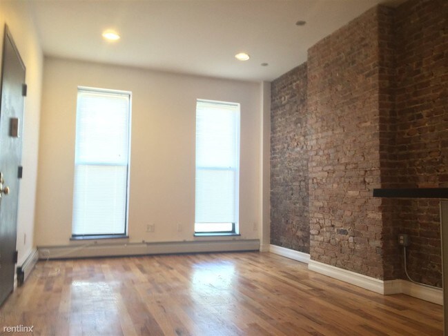 Building Photo - 1010 Halsey St