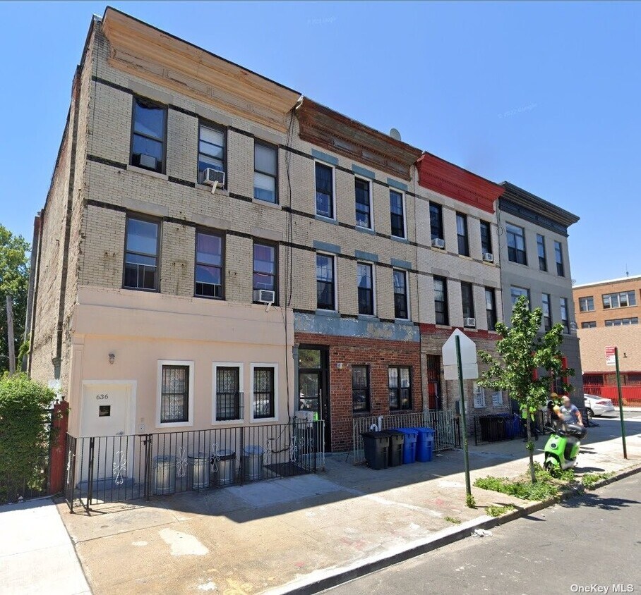 Primary Photo - 636 Central Ave
