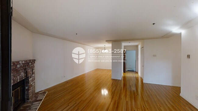 Building Photo - 496 W Charleston Rd