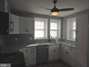 Building Photo - 2911 Markley Ave