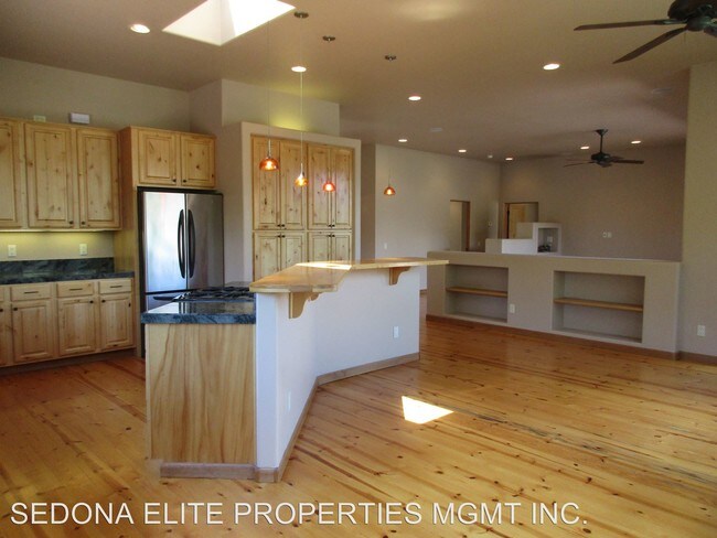 Building Photo - 3 br, 3 bath House - 108 COFFEE CUP DRIVE