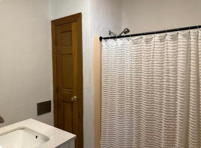 Foto del edificio - 41 Hollywood St.