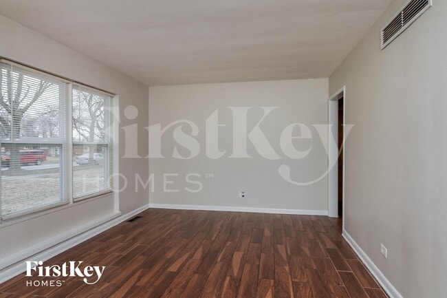 Foto del edificio - 17941 Wildwood Ave