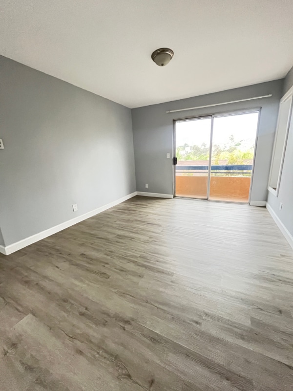 Building Photo - 322 Laveta Terrace