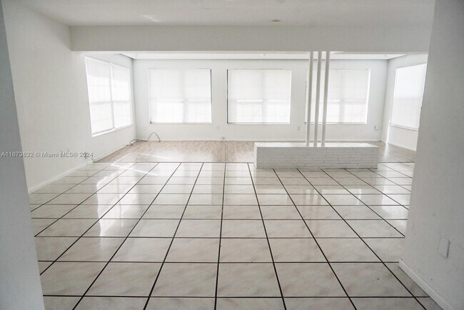 Foto del edificio - 441 SW 30th Terrace