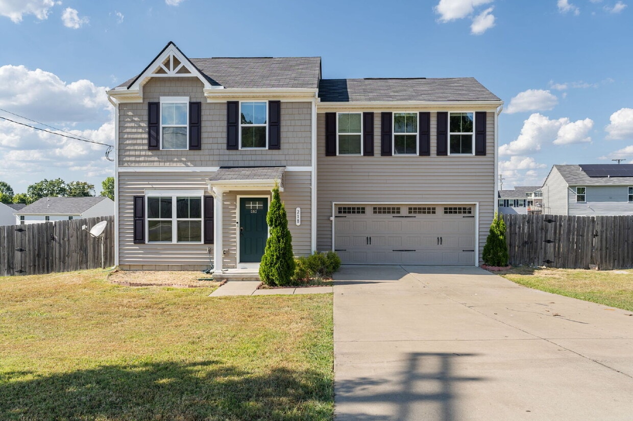 Spacious 4-Bedroom Home for Rent in Prime ... - Spacious 4-Bedroom Home for Rent in Prime ...
