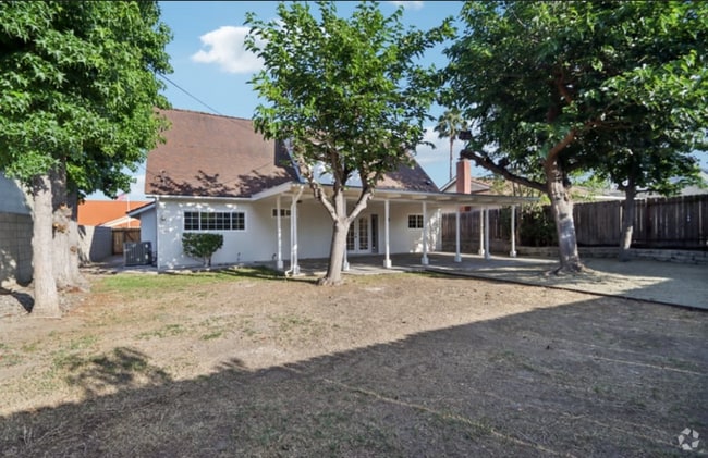 Building Photo - 23681 Cavanaugh Rd