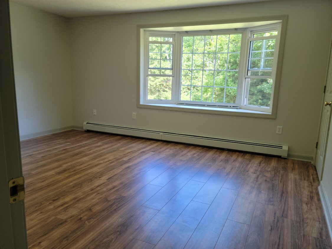 Primary Photo - 30 Old Woods Rd